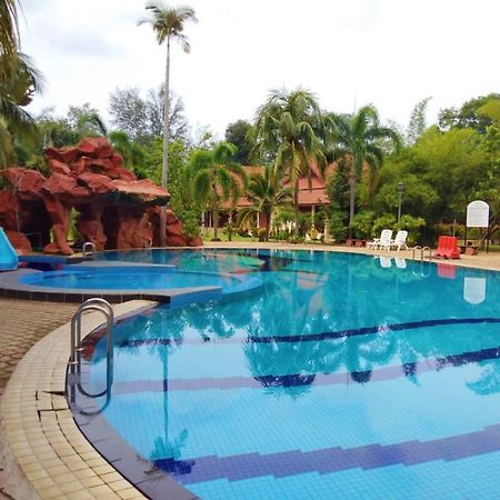 Rompin Beach Resorts Kuala Rompin Exterior foto