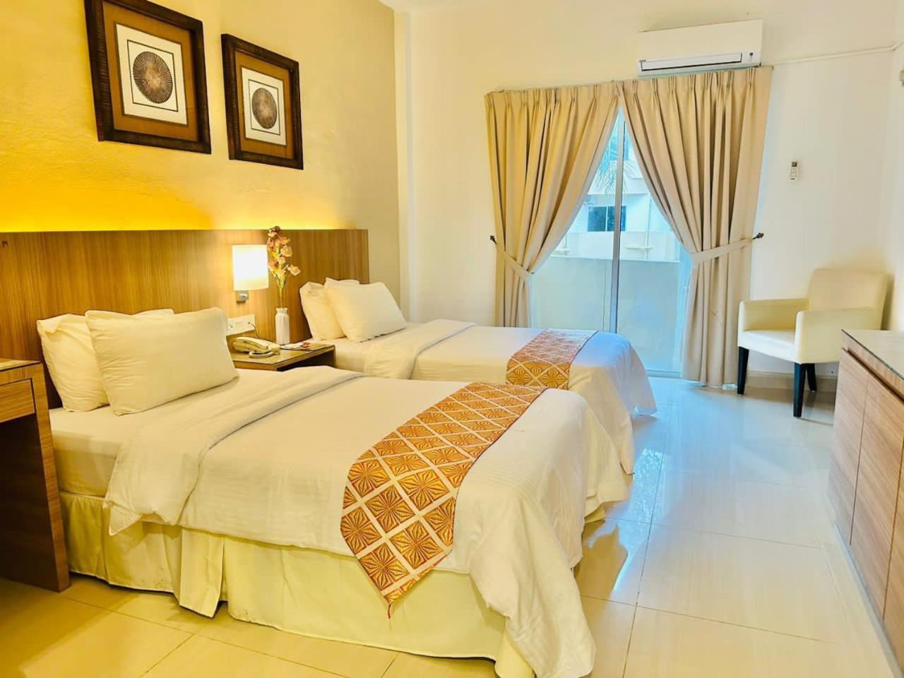 Rompin Beach Resorts Kuala Rompin Exterior foto
