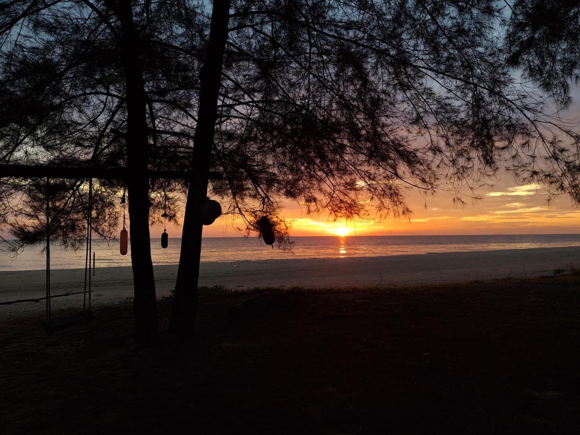 Rompin Beach Resorts Kuala Rompin Exterior foto