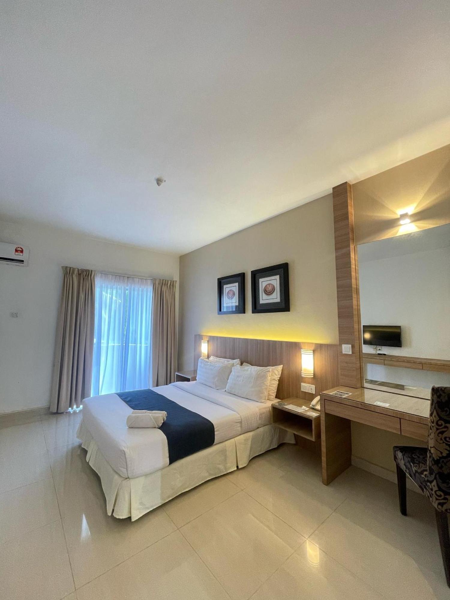 Rompin Beach Resorts Kuala Rompin Exterior foto