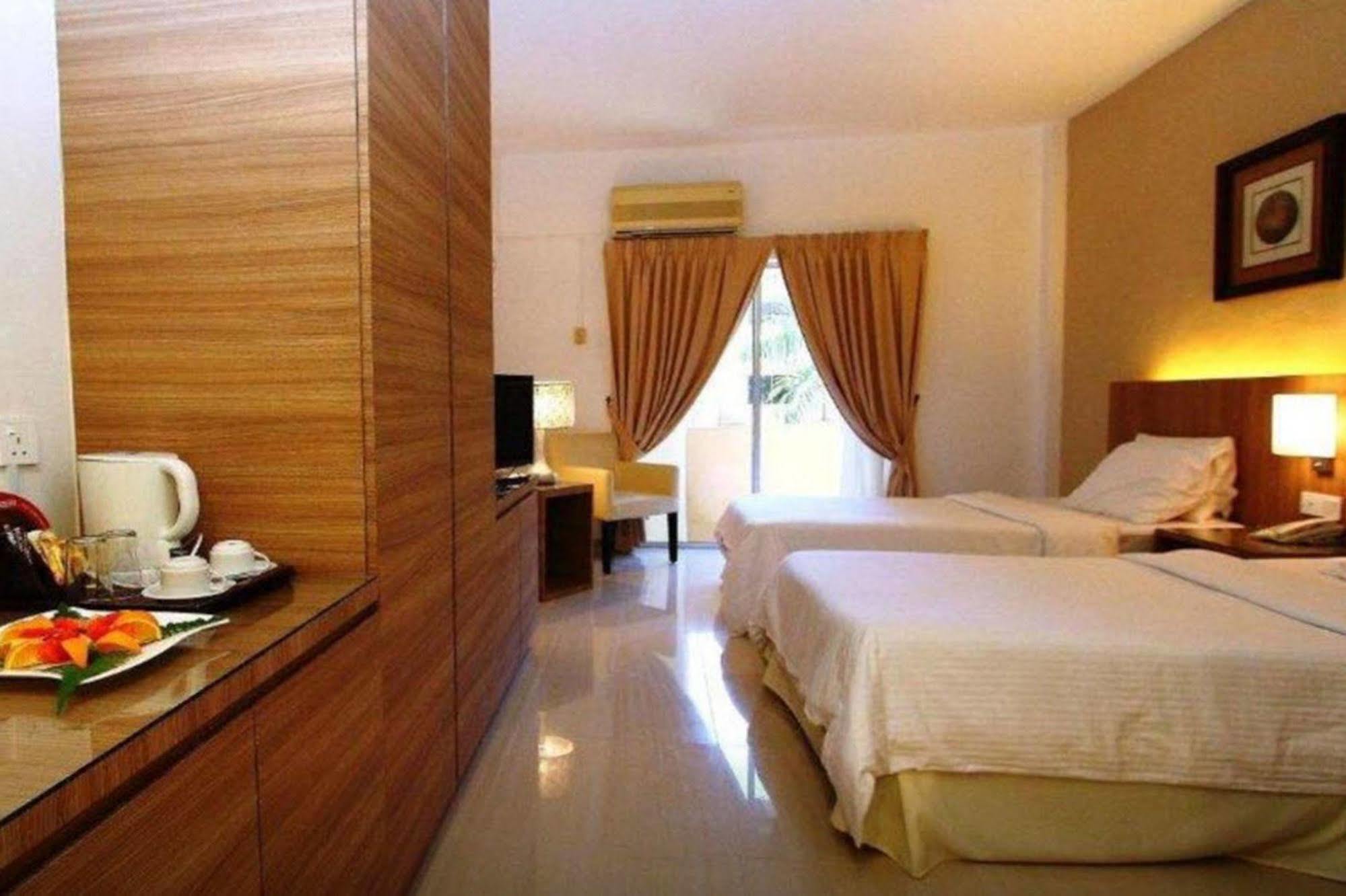 Rompin Beach Resorts Kuala Rompin Exterior foto